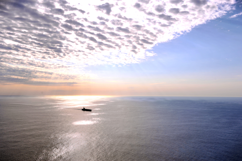Illustration for article titled Nimitz Class: Life On A Carrier